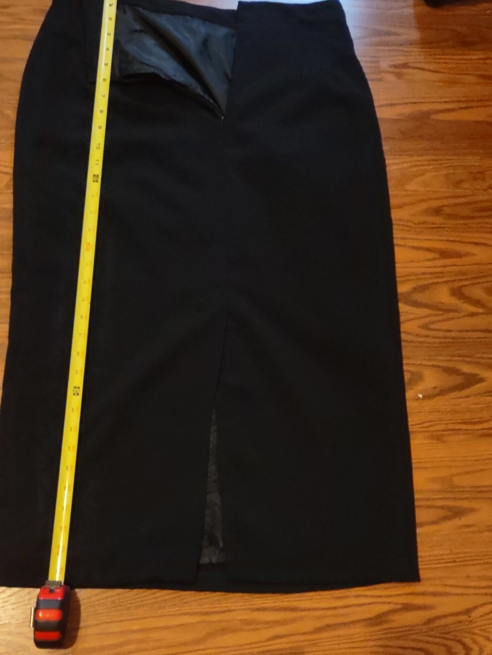 Briggs New York Black Pencil Skirt with Back Slit